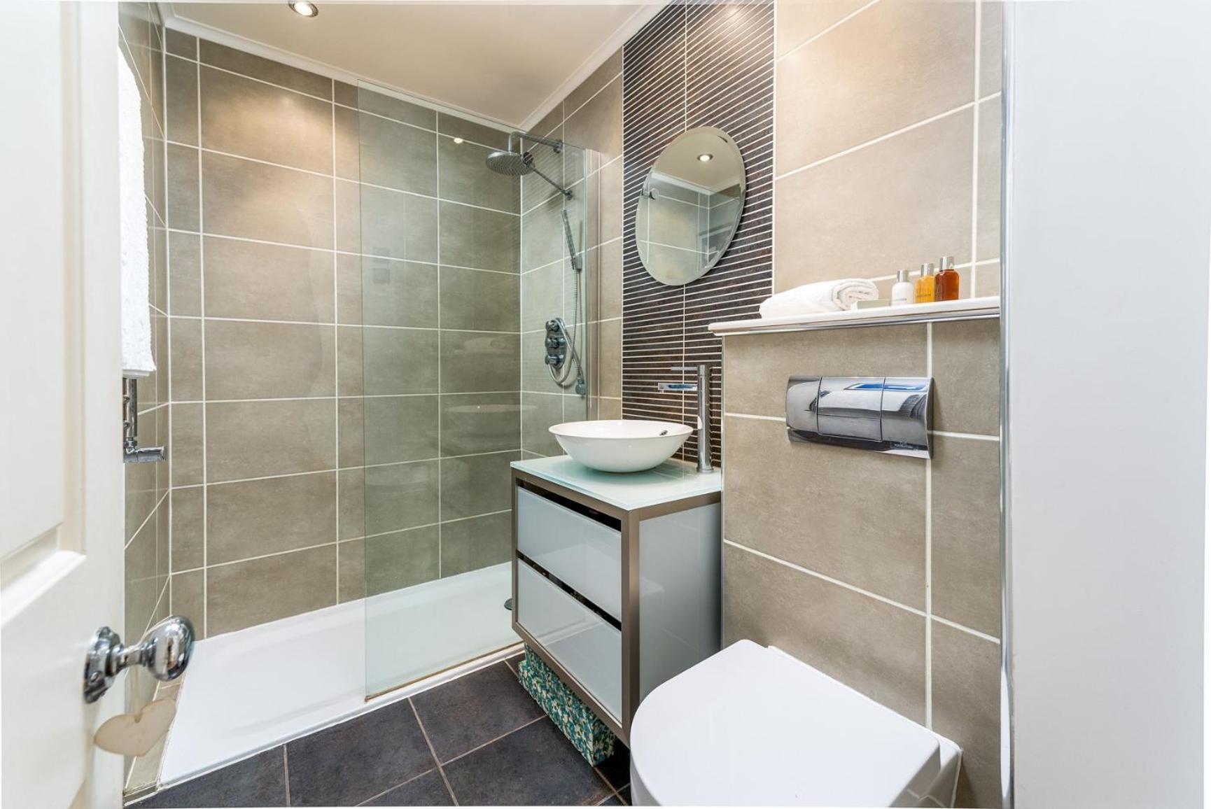 Pleasant Earl'S Court Apartment Near Hyde Park By Underthedoormat Londra Dış mekan fotoğraf